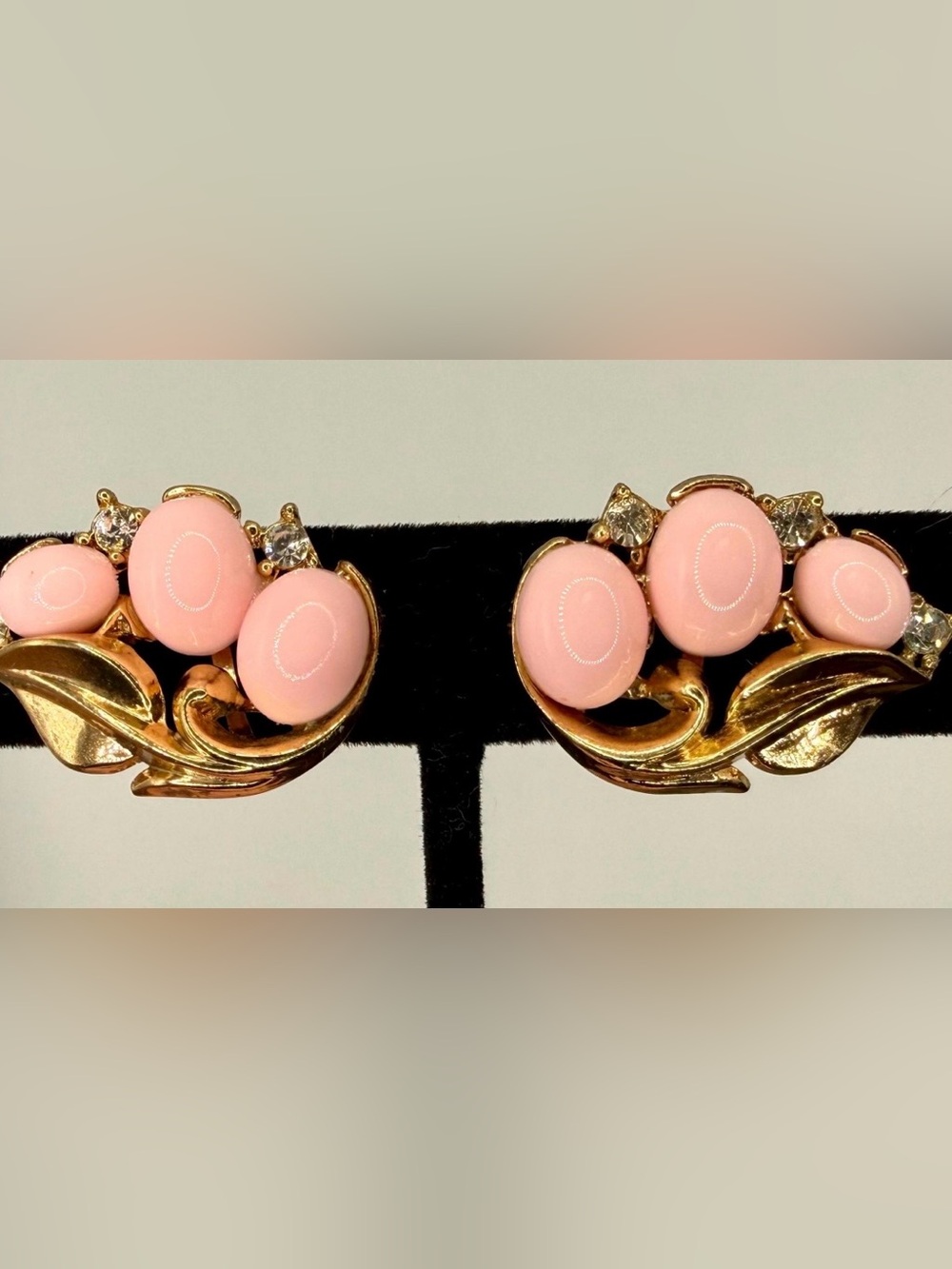 Signed Crown Trifari Pink Cabochon Rhinestone Jewelry Set - Picture 12 of 12